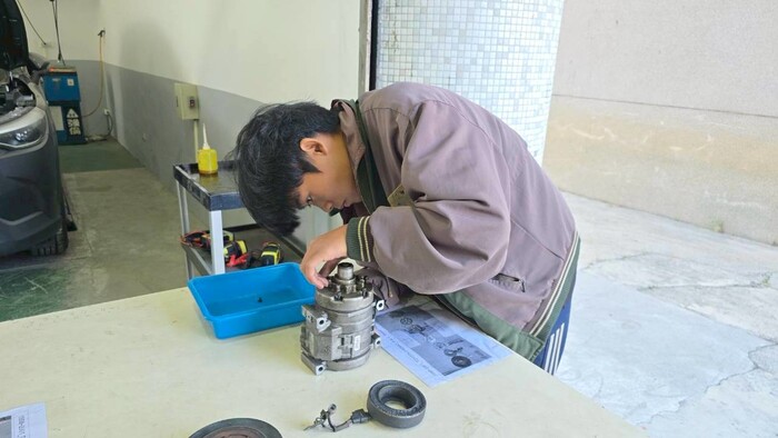 掌握清涼關鍵！汽車科辦理原住民技職教育「先進綠能車輛電控培訓—冷氣篇」圖片